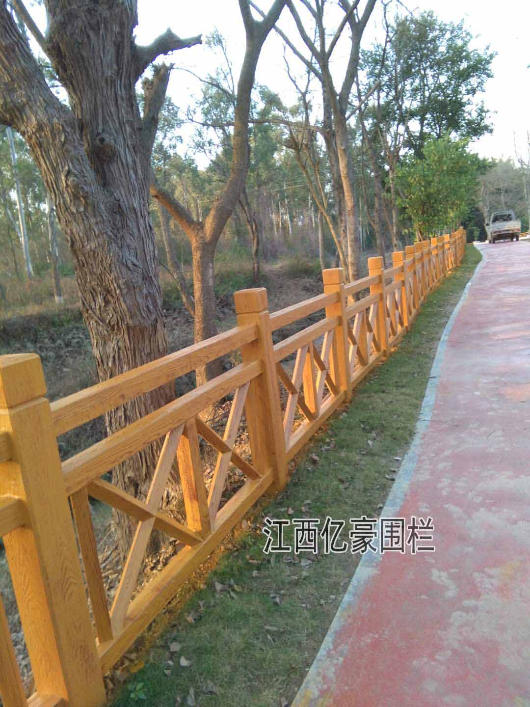 生态仿木栏杆在园林景观护栏中有哪些优势高清图片