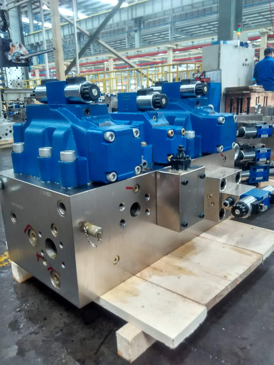 ע�ܻ�����HTL4900-4-18ϵ��̩�������մɼ�����